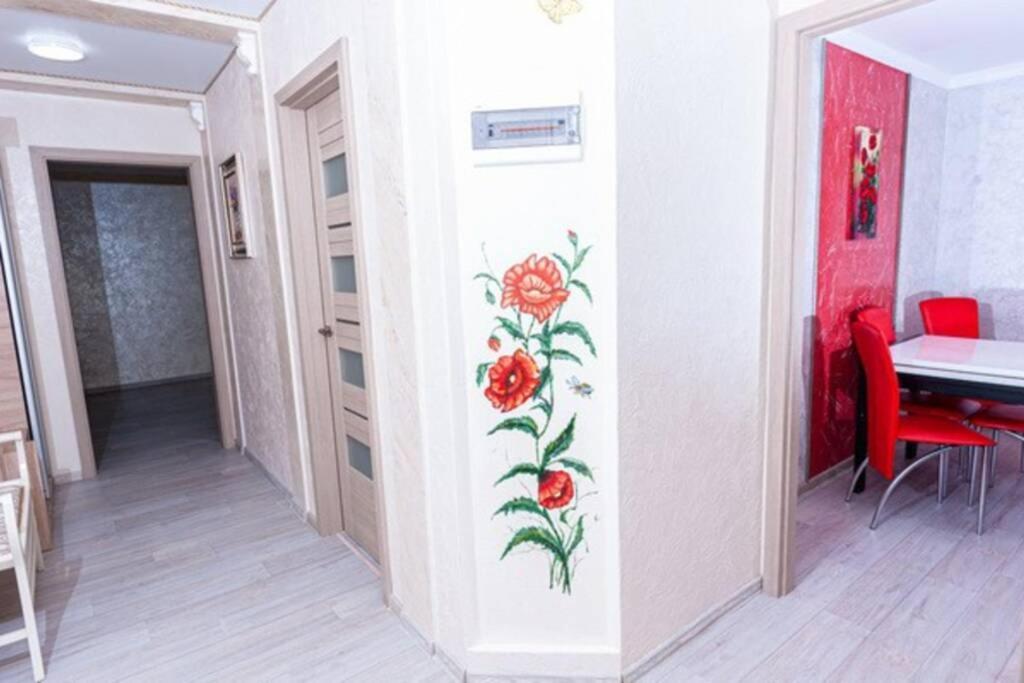 Тараскова 16, Люкс, Юзр Apartment แชร์กาซี ภายนอก รูปภาพ